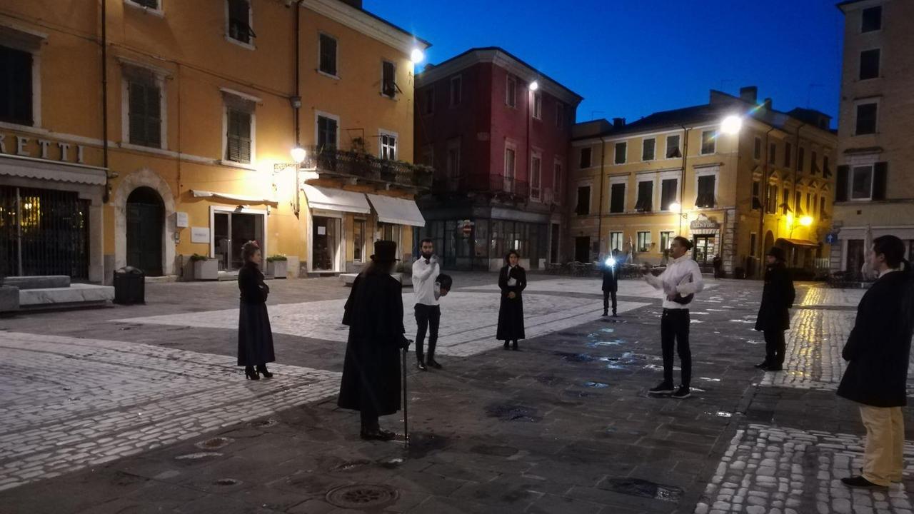 Sfida all'alba con il fioretto per scegliere il titolare della squadra - Video