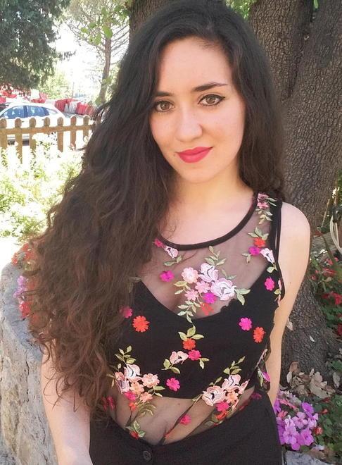La giovane scrittrice toscana promessa del “fantasy”: "Scrivo per vivere avventure"