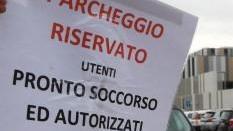 Pannoloni e cateteri, il ritiro in ospedale ora è un calvario