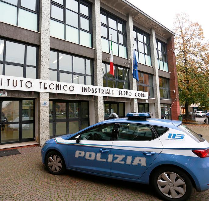 Studente minore trovato con droga e con un coltello