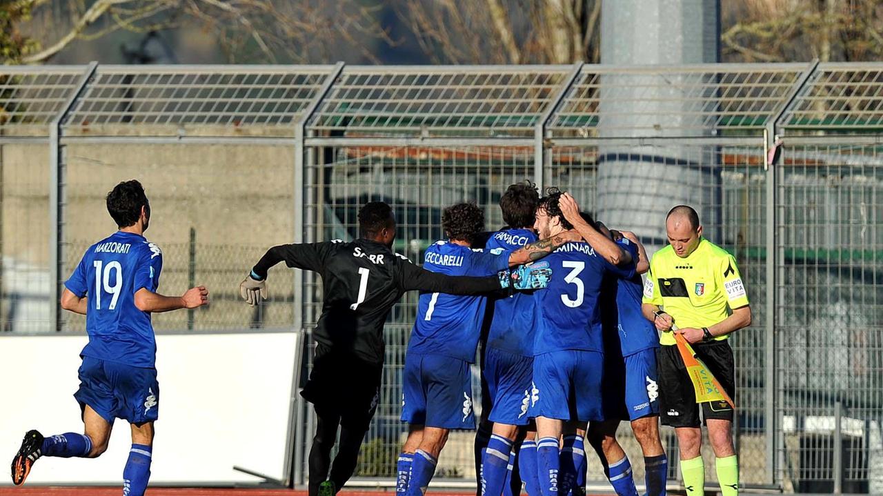 Grazie alle reti di Seminara e Piscitella il Prato ha battuto il Cuneo (foto Silvi)