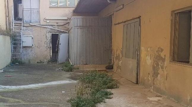 Manca una sala: i candidati vanno in chiesa
