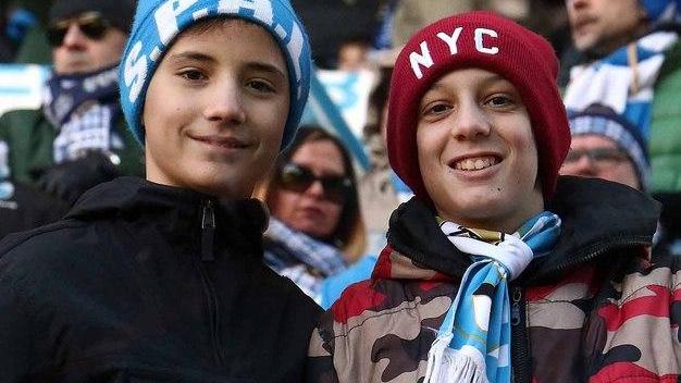 Bella la carica dei 1.700, alla Dacia Arena tripudio dei colori spallini