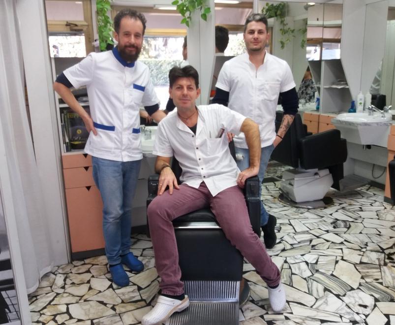Via Moreali, mezzo secolo di barba e capelli