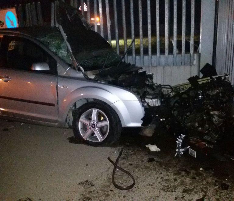 Morto padre 35enne finito con l’auto contro un muro 