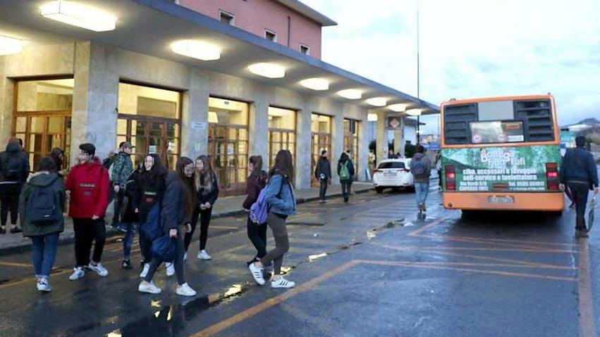 «Capolinea poco sicuro» Allarme degli autisti Atn