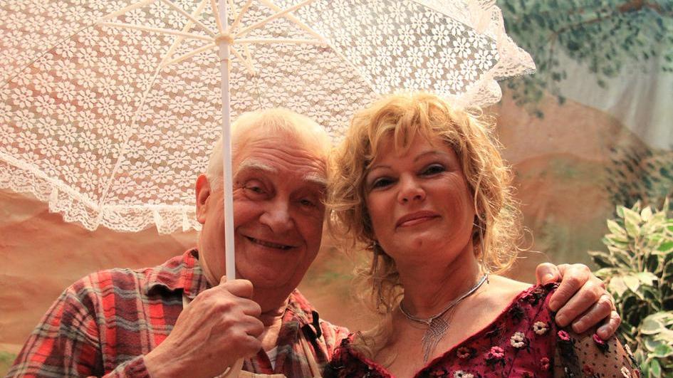 Venerdì commedia in vernacolo e domenica chiude “Su il sipario”