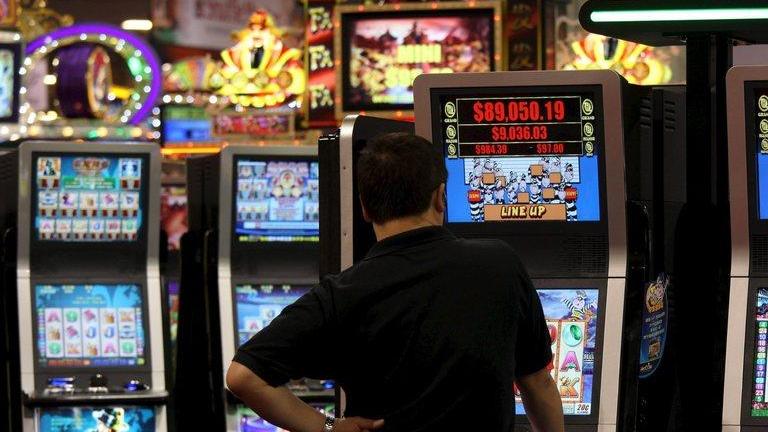 I gestori delle sale giochi «Quei numeri sono falsi»