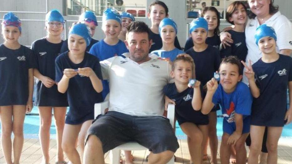 Piccoli nuotatori fanno incetta di medaglie ai Regionali Csi