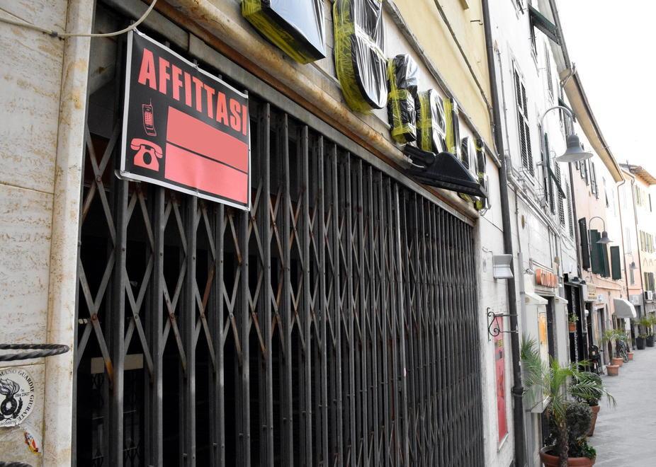 Il commercio non regge, aumentano le chiusure 