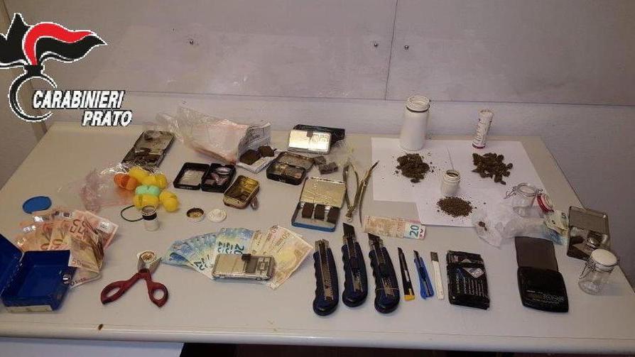 Padre e due figli arrestati con 260 grammi di droga