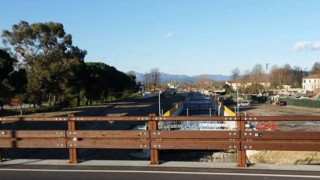 Prove generali per il ponte girevole sul canale Incile