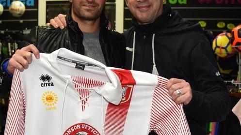 Alle 12 chiude l’asta per le maglie