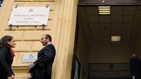 Rinviato l’esame dello stato passivo