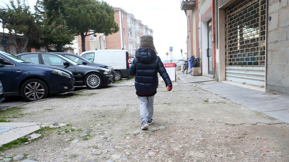 Marciapiedi disastrati «Ma il Comune lo sa?»
