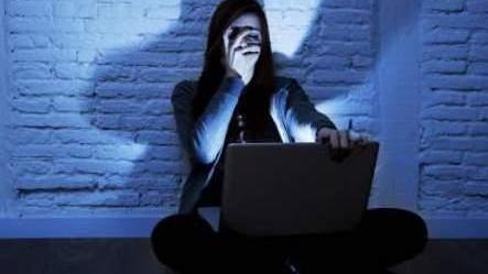 «Cyberbullismo, il pericolo in un selfie»