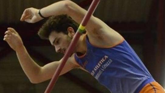 Ad Ancona l’allievo Enrico Vena domina la gara del salto in lungo