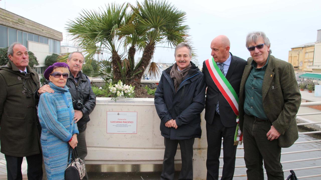 La passerella di Luciana contro lo sterminio