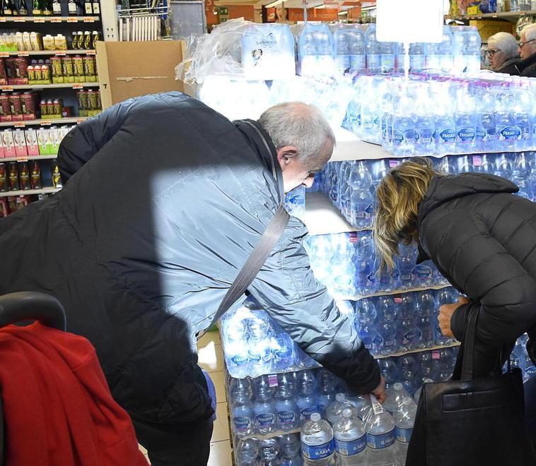 Alle 14 di oggi scatta l’ora "x": pronte le autobotti 