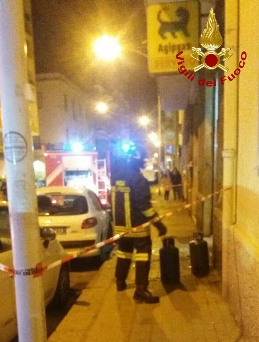 Il negozio di bombole in via Molise (foto Mario Rosas)