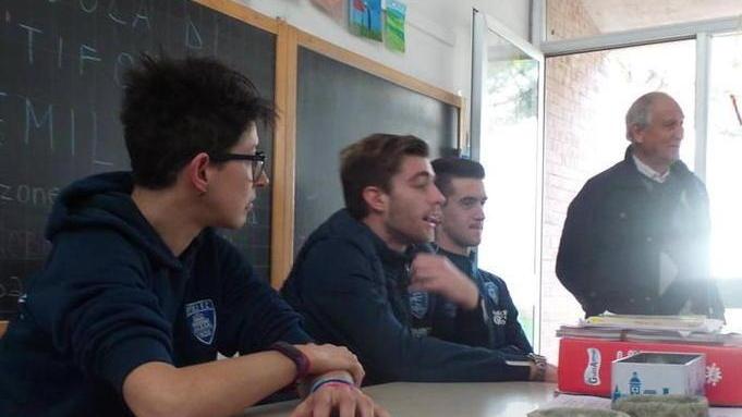 gli incontri della scuola del tifo