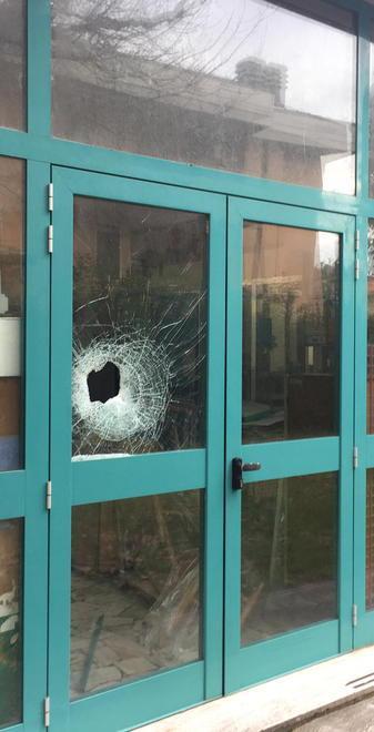 Scuola bruciata alunni trasferiti a Santa Lucia 