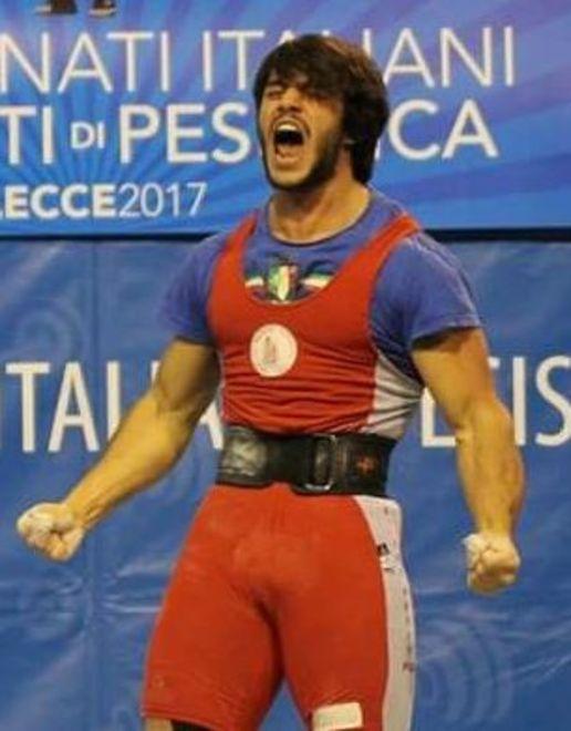 Il collezionista di titoli vuole sollevare il mondo 