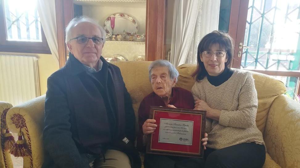 La Cisl premia la centenaria Ripalta
