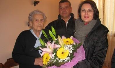 Carta d’identità elettronica alla super nonna