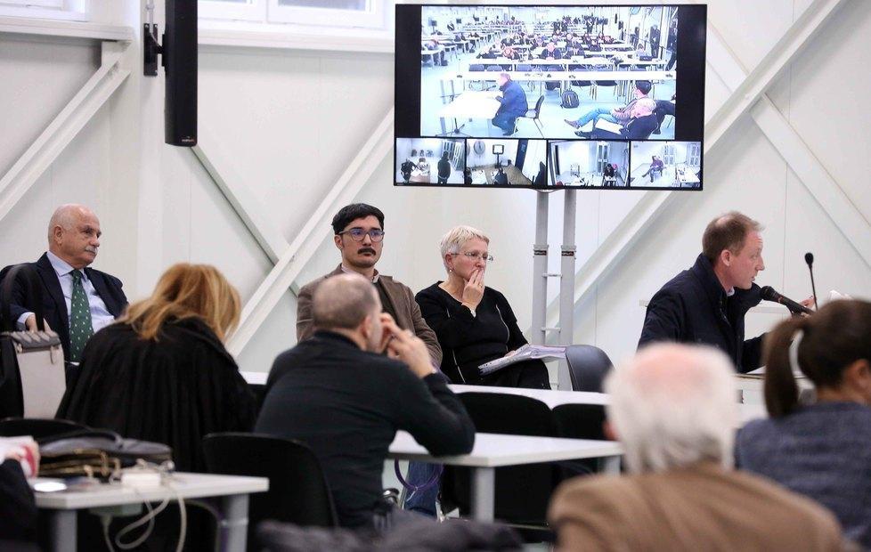 Intercettazioni, ultimatum ai periti fonici 