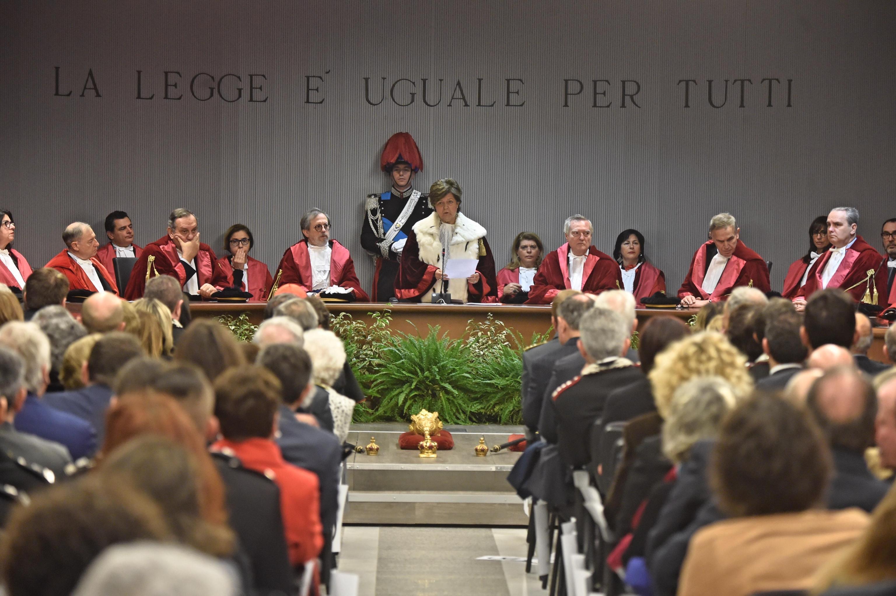 Apertura anno giudiziario: "In aumento i femminicidi, ben 17 casi"