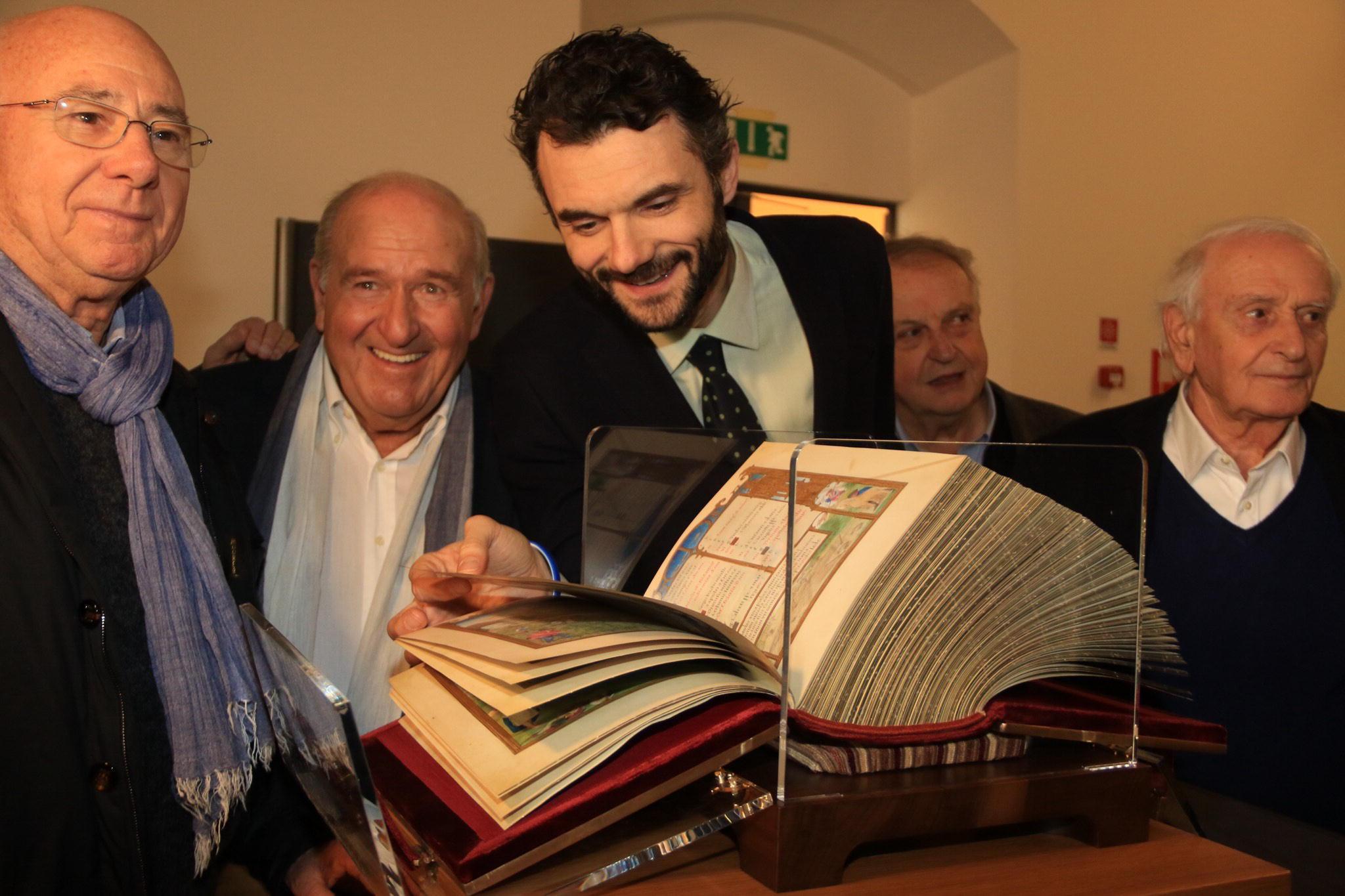 Donato prezioso breviario alla Biblioteca Lazzerini (foto Sproviero-Batavia)
