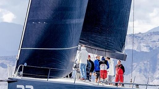 Luna Rossa non si eclissa La base è aperta alla città