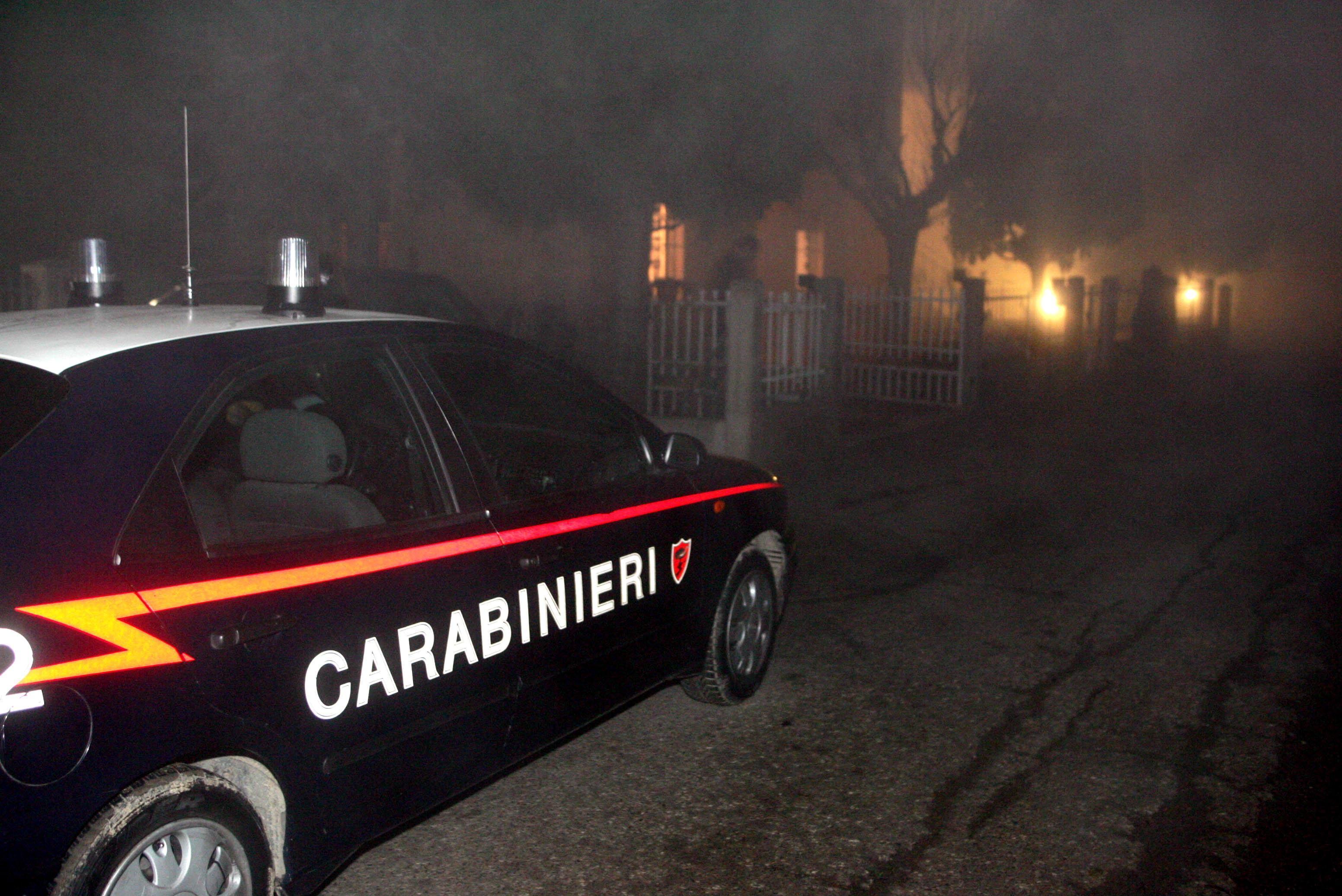 Casalgrande, ladro seriale evade dai domiciliari e finisce in carcere 