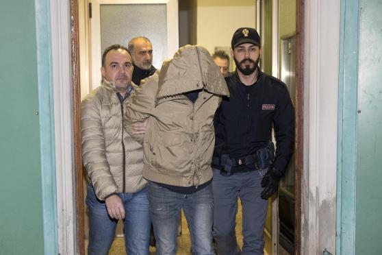 L'arresto di uno dei due uomini accusati di rapina e tentato omicidio