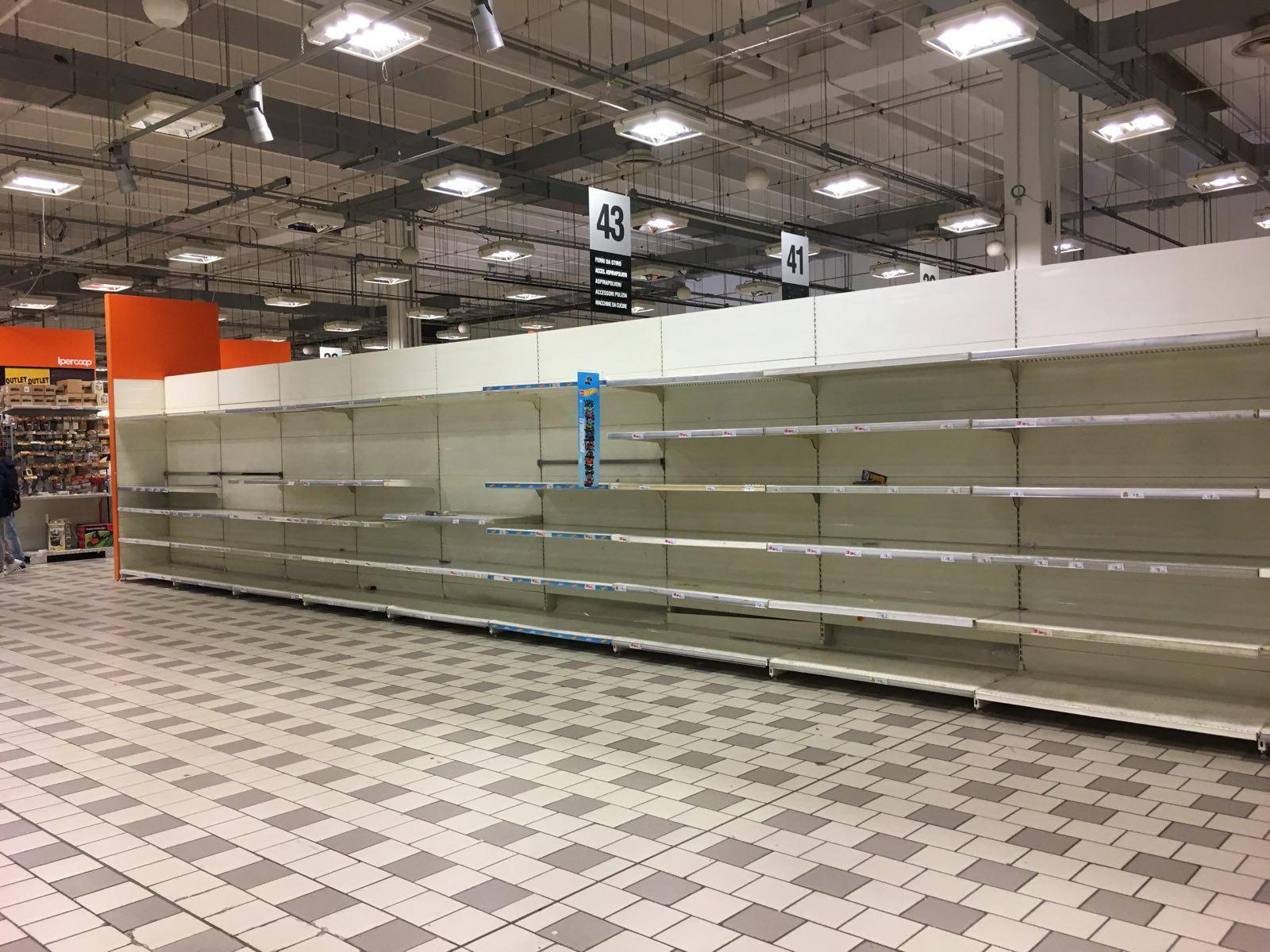 Poliambulatorio e un ristorante dove c’era l’Ipercoop
