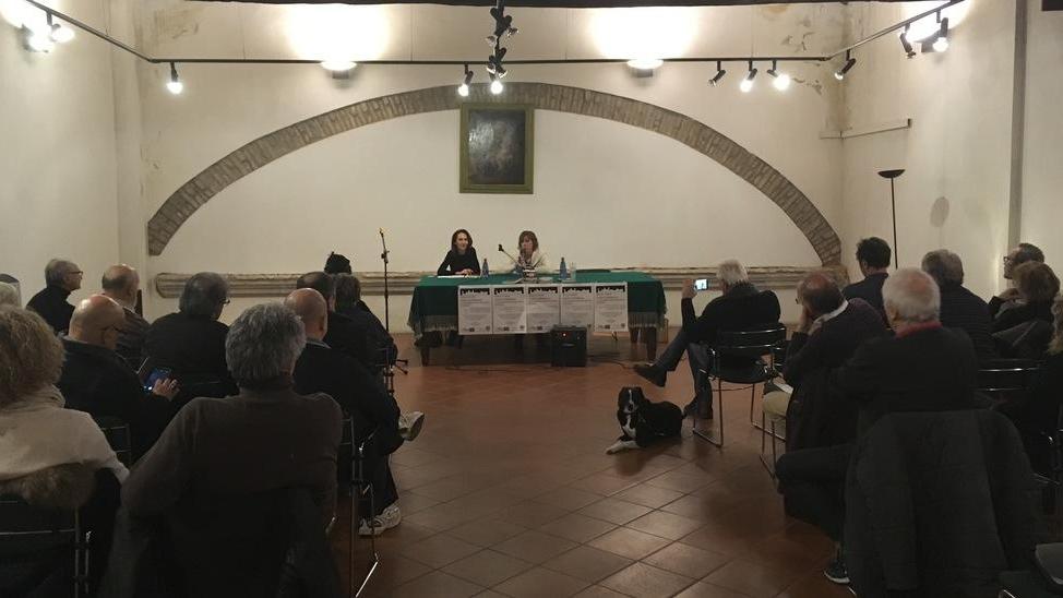 ’Ndrangheta, sala gremita per il libro di Rossella Canadè