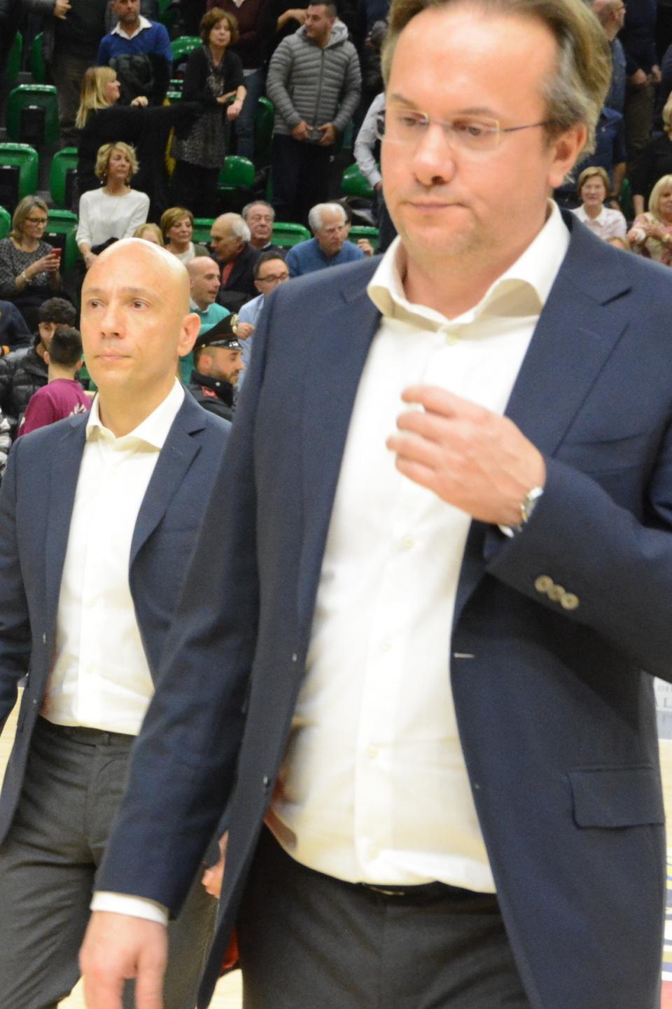 I fischi a Pasquini macchiano la festa e scatenano Sardara 