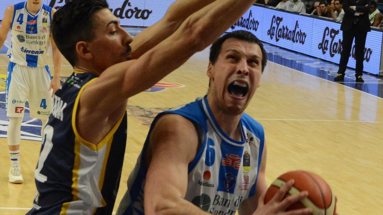 La Dinamo abbatte Torino e si mette la crisi alle spalle