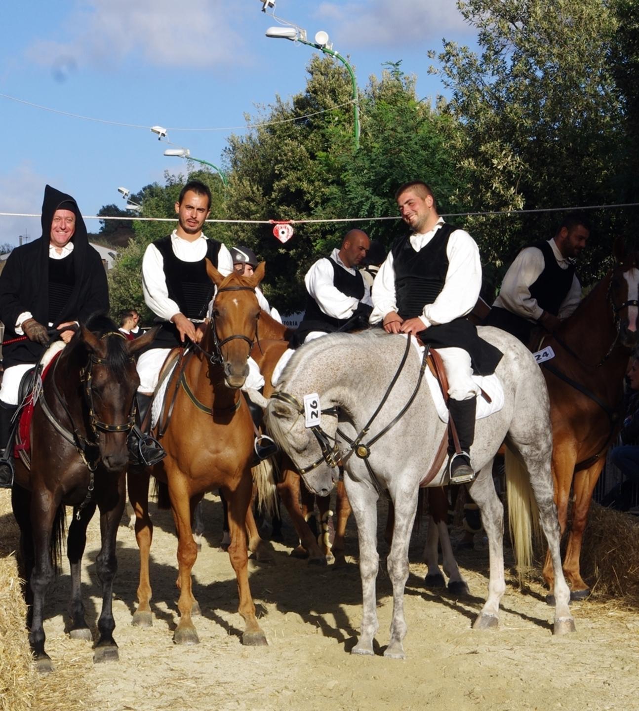 Osilo, a spasso nella storia tra corsa dell’anello e gruppi folcloristici 