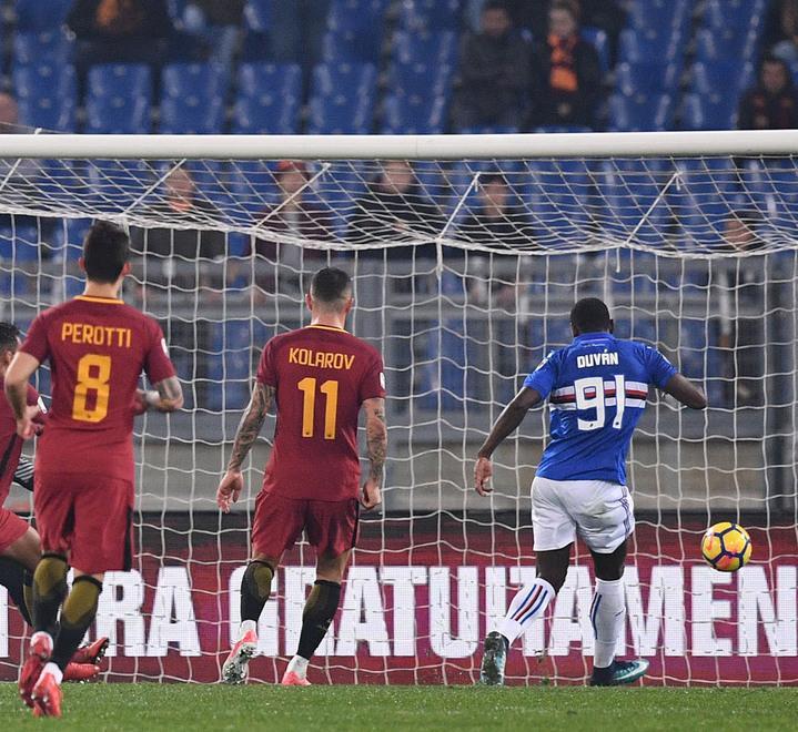 Viviano para tutto, poi Zapata punisce la Roma 