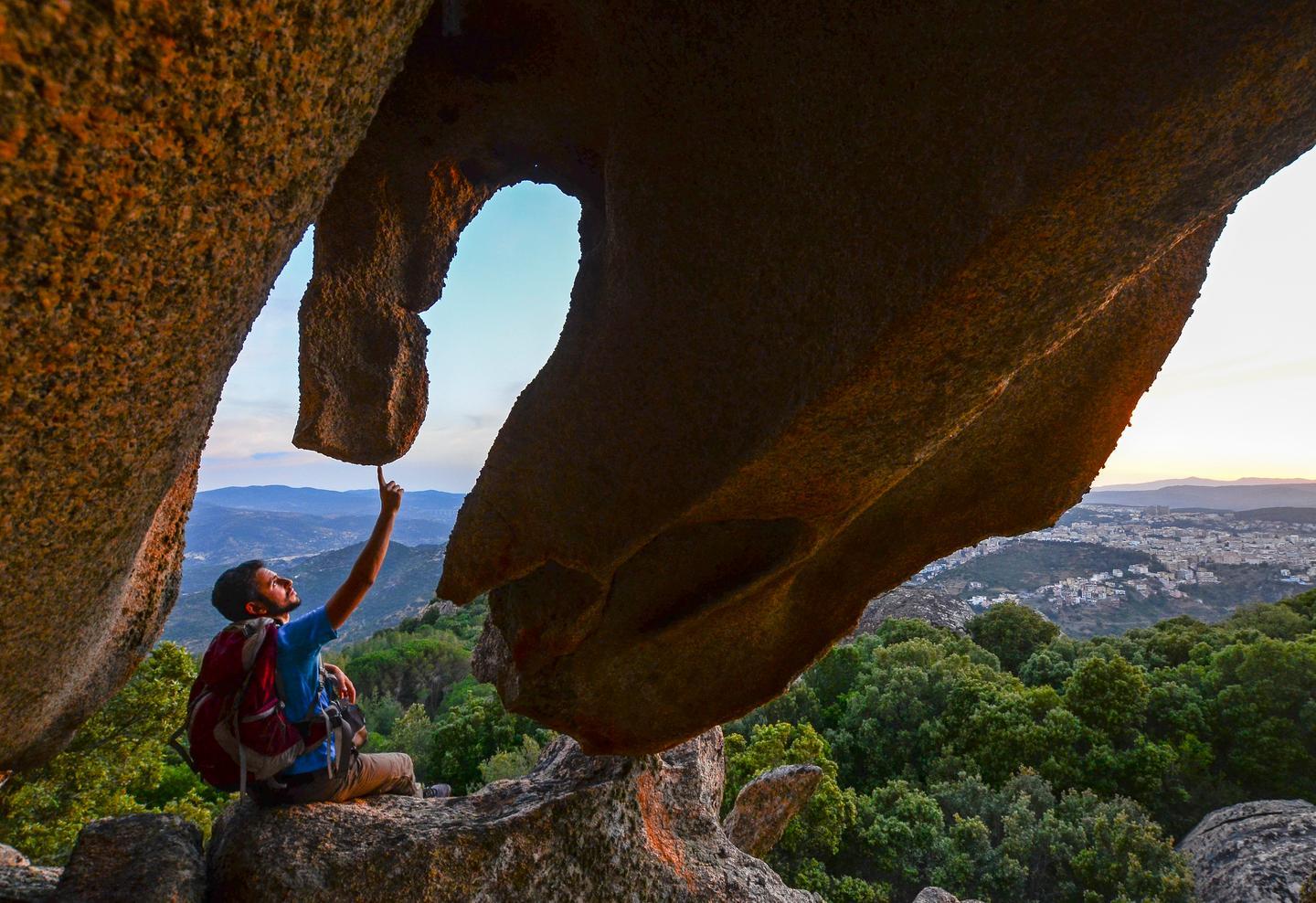 Alla scoperta dei segreti del monte Ortobene 