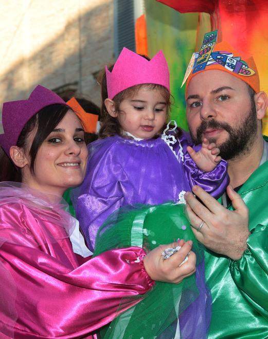 Carnevale di Castelnovo con migliaia di spettatori 