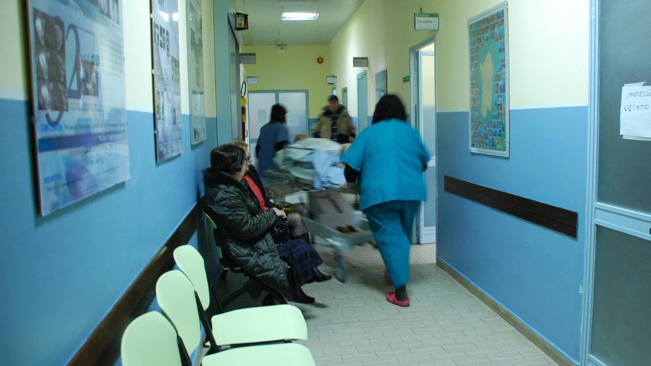 Emergenza personale al “Paolo Dettori” La Medicina va in tilt