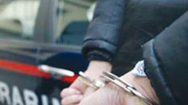 Ladro evade dai domiciliari e stavolta finisce in carcere