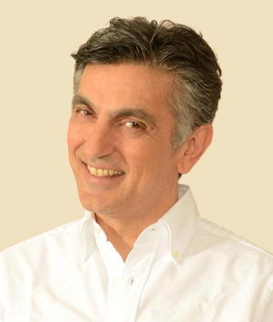 Domani “Una festa esagerata...!” scritta da Vincenzo Salemme