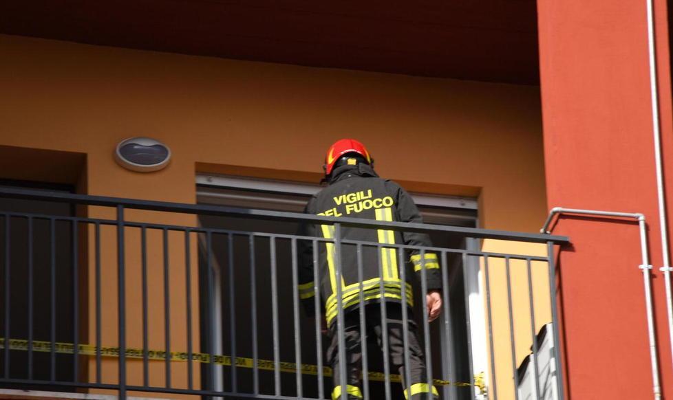 I vicini non lo vedevano da giorni: era morto in casa