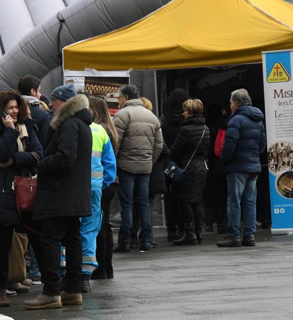 «I 386 a farsi visitare in piazza segnale della crisi della sanità»