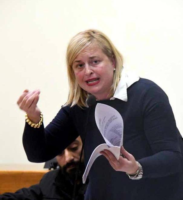 «Da Silvia Magnani accuse imbarazzanti» Il Pd al contrattacco 