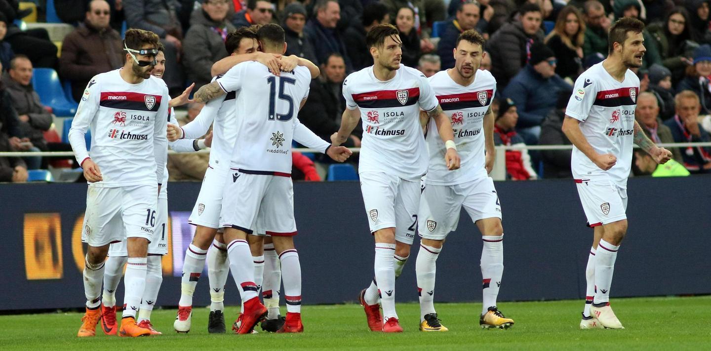 Cagliari più forte del Var ma la classifica si accorcia 